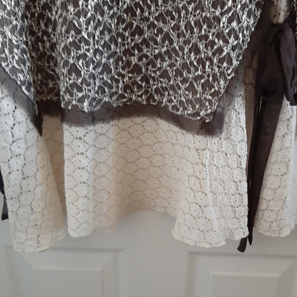 Altar'd State Blouse - Large - Picture 5 of 5